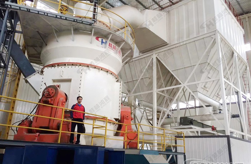 HLM高嶺土立磨山西大同客戶投產(chǎn) HLM高嶺土立磨山西大同客戶投產(chǎn)