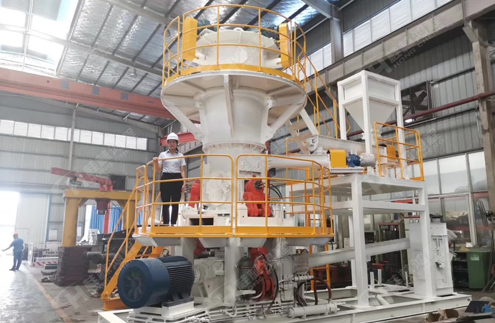 小型800目石油焦磨粉機HLMX600超細立磨:
高細度石油焦磨粉機的種類 小型800目石油焦磨粉機HLMX600超細立磨:石油焦磨粉機口碑推薦大全